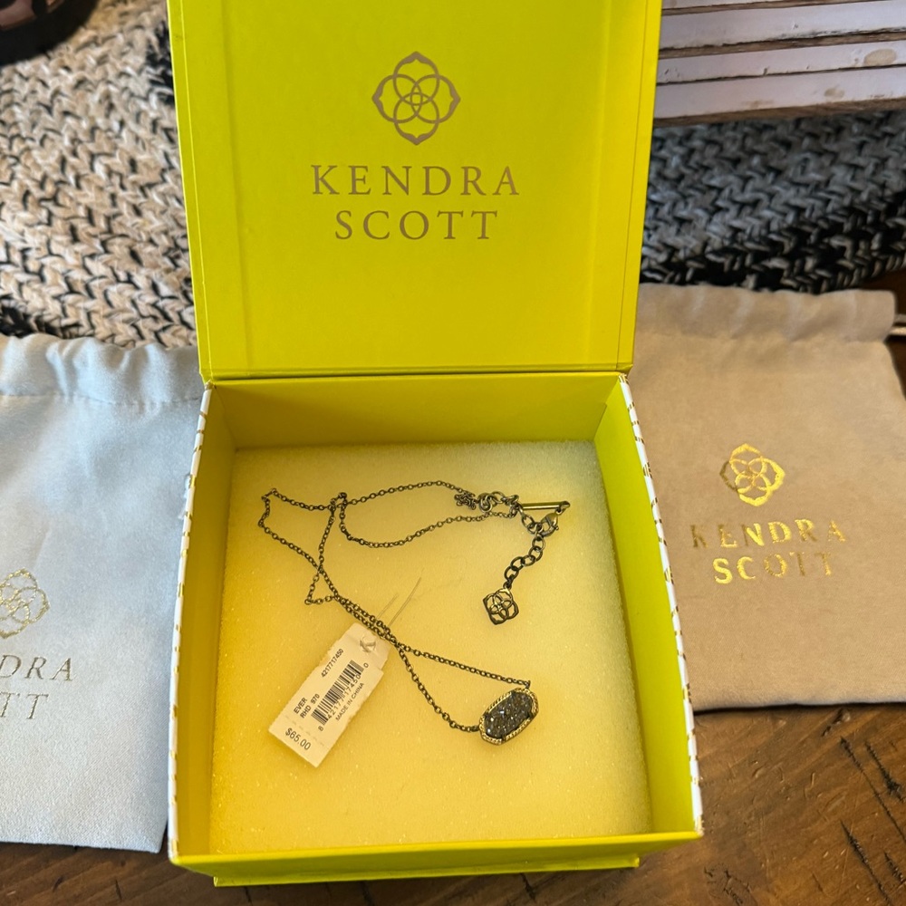 Kendra Scott necklace!